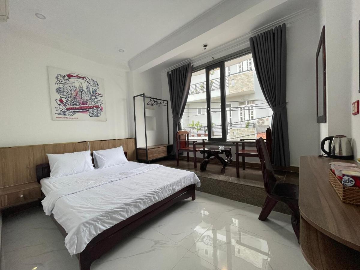 Senho Hotel Хошимин Экстерьер фото